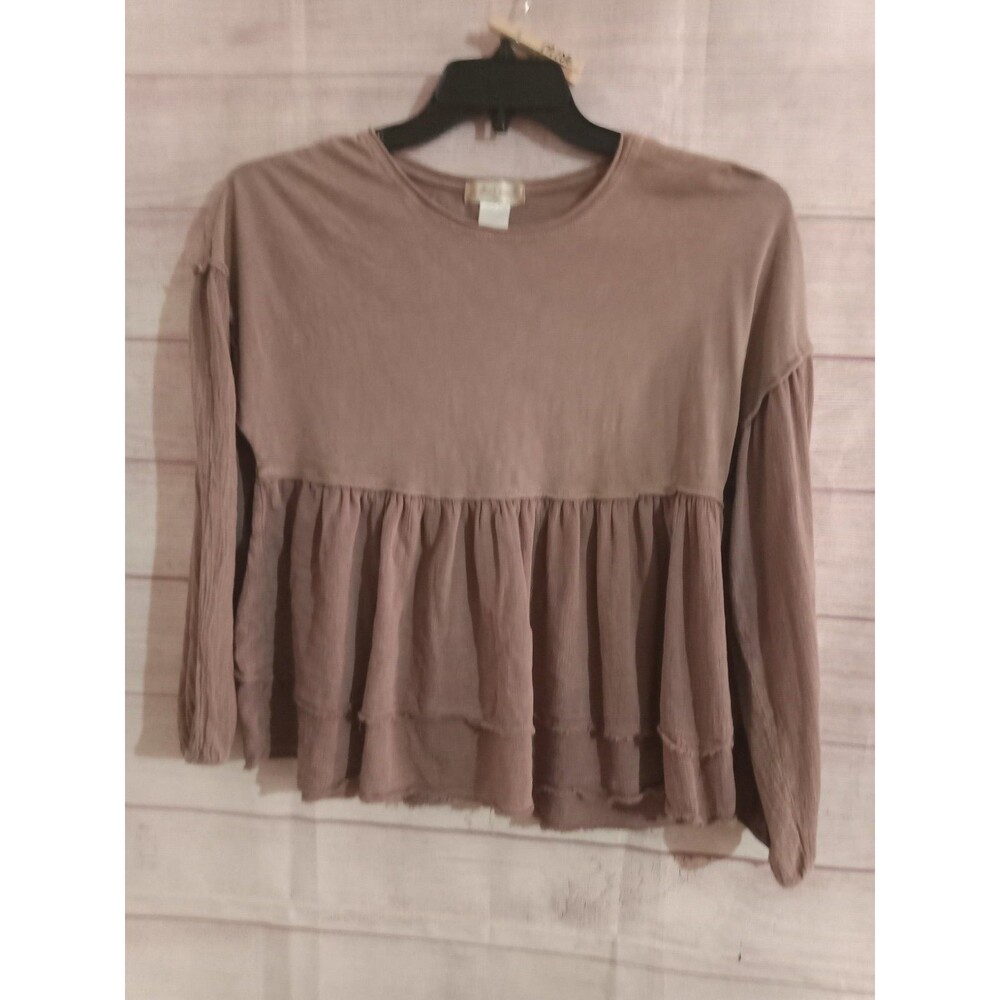 Altar'd State Blouse Women's Size X Small Peplum  Long Sleeve Solid Raw edges